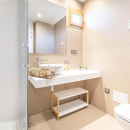 Intempo Deluxe 33-a Sky Poniente Beach * 베니돔